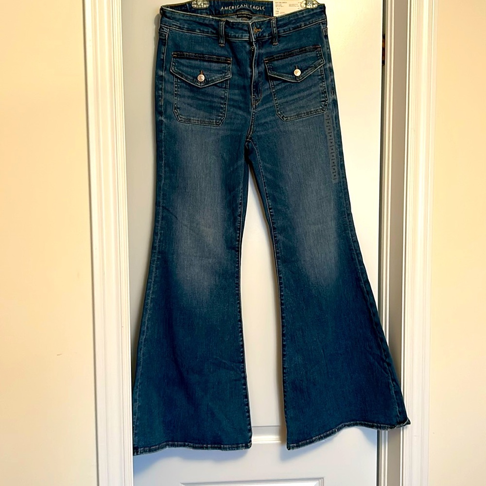 American Eagle Festival Flare Jean in Dreamy I Siri size 14 (32W) in reg. NWT